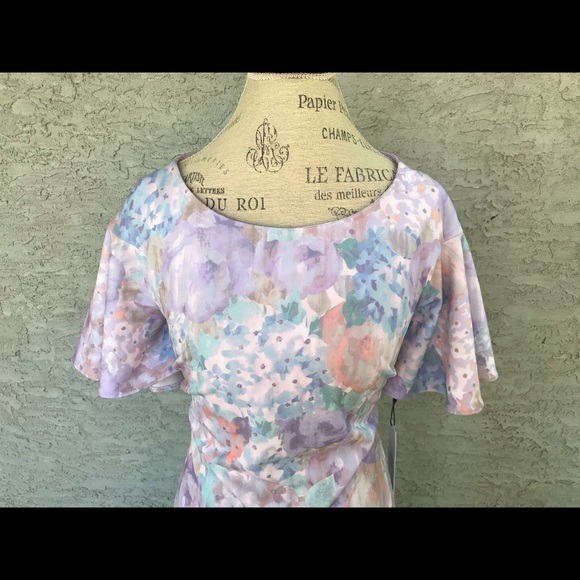 NWT - CALVIN KLEIN Pastel Colour Floral Dress with Scoop Neck and Flutter Sleeve - Picture 4 of 7